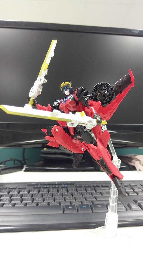 Titans Return Windblade First In Hand Photos Of Wave 5 Deluxe 06 (6 of 7)